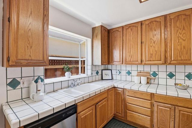1545 Alameda de las Pulgas, San Carlos, CA 94070