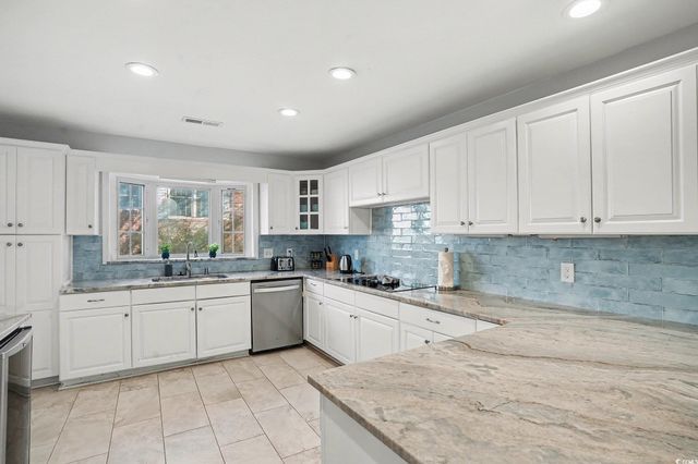 272 Park St., Little River, SC 29566