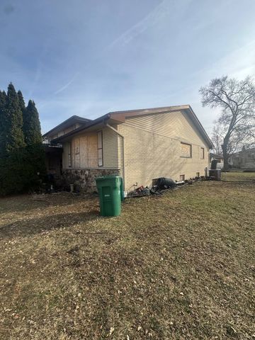 5727 W 82nd Street, Burbank, IL 60459