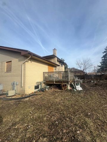 5727 W 82nd Street, Burbank, IL 60459