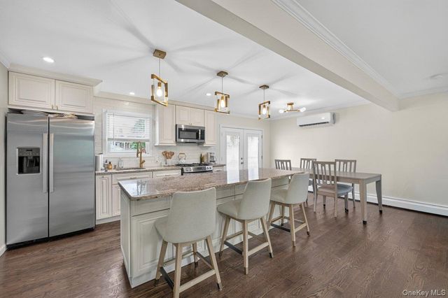 61 Carleton Avenue, Amityville, NY 11701