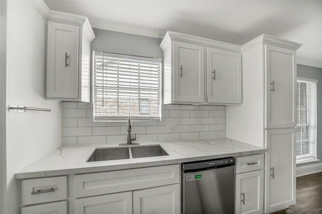 810 Maranon Lane, Houston, TX 77090