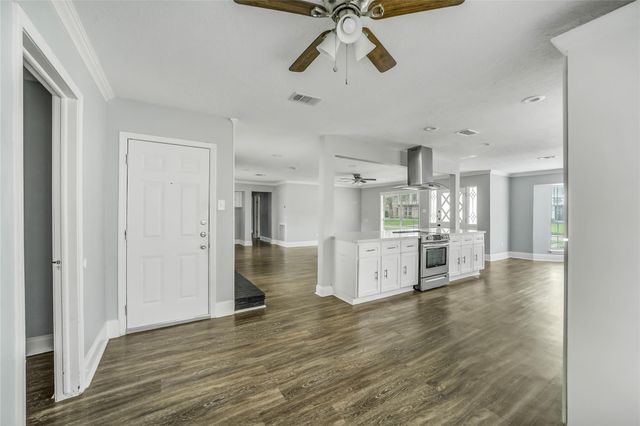 810 Maranon Lane, Houston, TX 77090