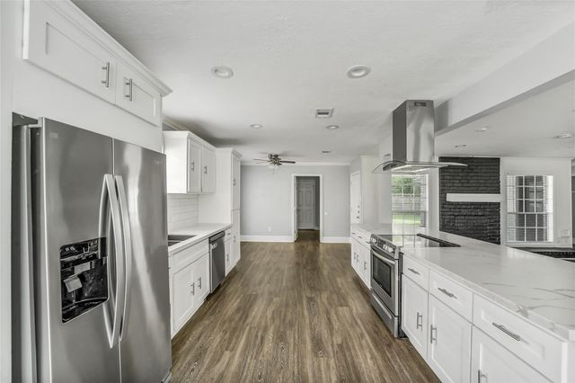 810 Maranon Lane, Houston, TX 77090