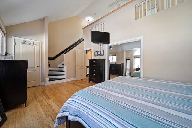 8 Standish Way Apt 8, Amherst, NH 03031