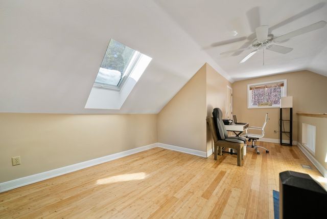 8 Standish Way Apt 8, Amherst, NH 03031