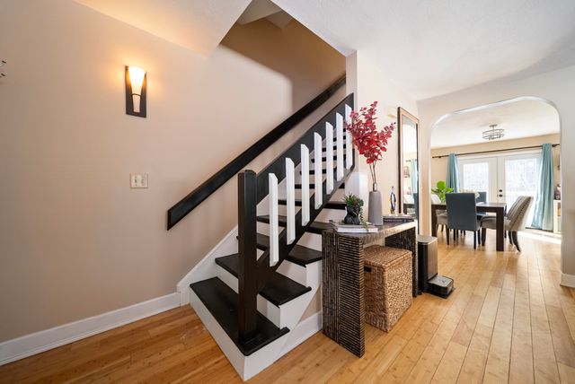 8 Standish Way Apt 8, Amherst, NH 03031