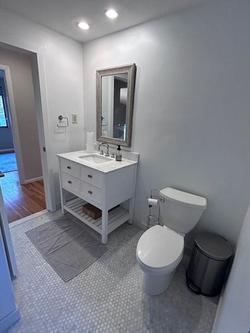 44 Marla Circle 1, Newton, MA 02459