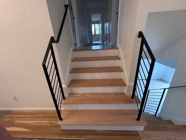 44 Marla Circle 1, Newton, MA 02459