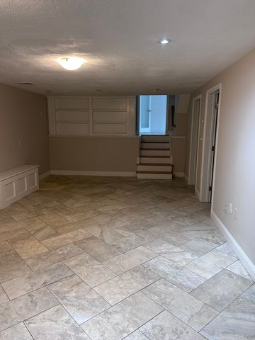 44 Marla Circle 1, Newton, MA 02459