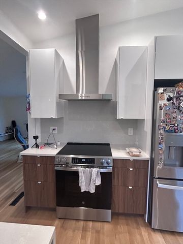 44 Marla Circle 1, Newton, MA 02459