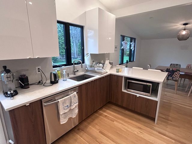 44 Marla Circle 1, Newton, MA 02459