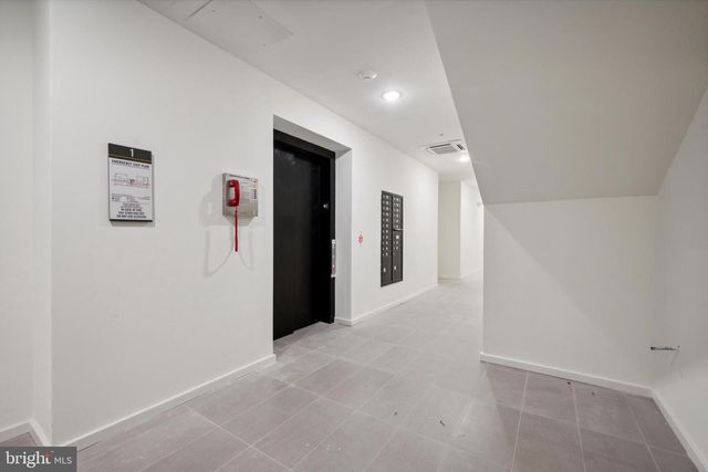 225-27 N 12TH ST, Philadelphia, PA 19107