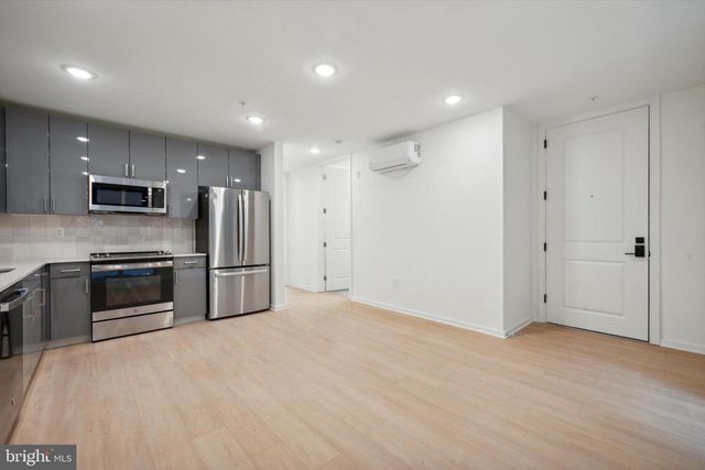 225-27 N 12TH ST, Philadelphia, PA 19107