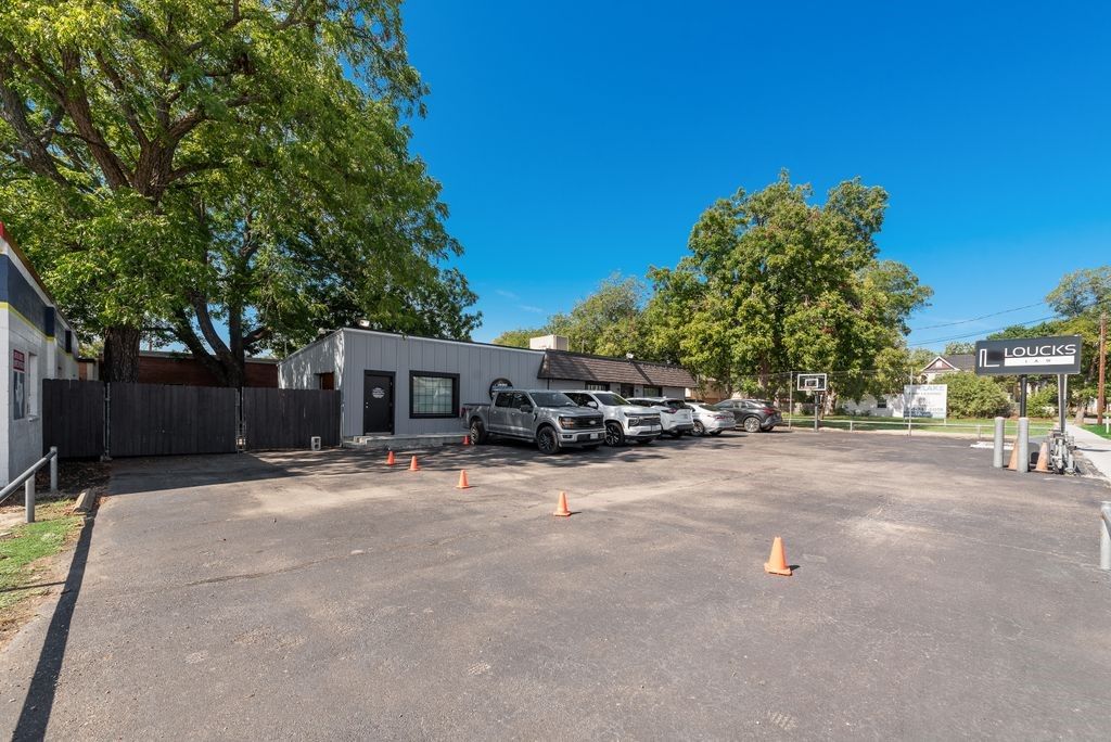 407 W Main Street, Waxahachie, TX 75165 — photo 2