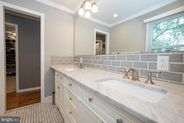 10 HANSEN CT, Narberth, PA 19072