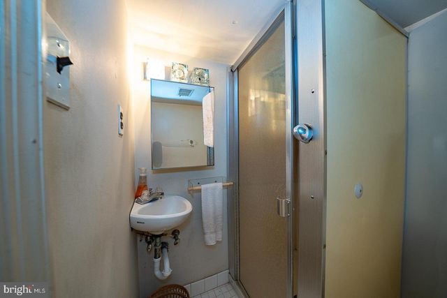 10 HANSEN CT, Narberth, PA 19072