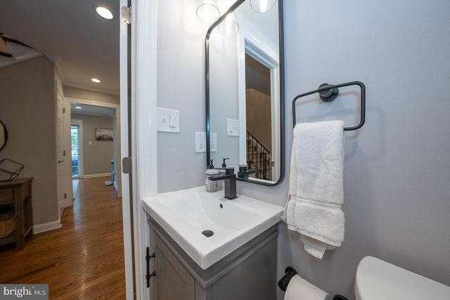 10 HANSEN CT, Narberth, PA 19072