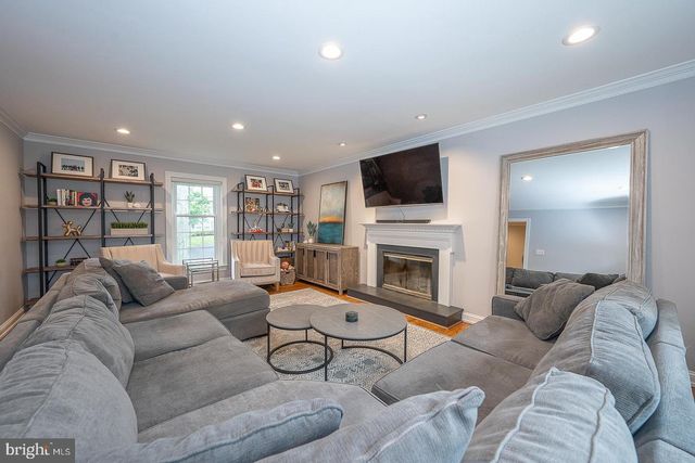 10 HANSEN CT, Narberth, PA 19072