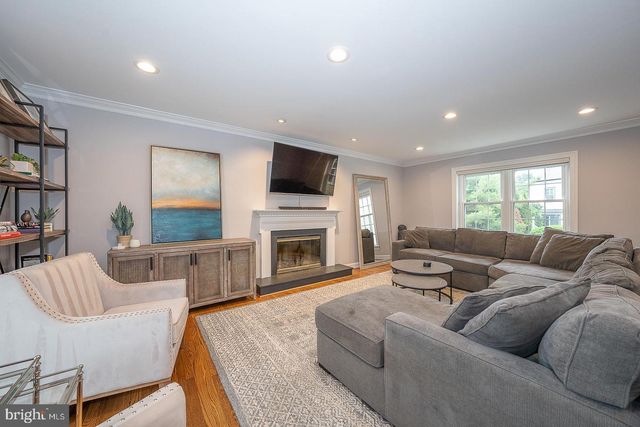10 HANSEN CT, Narberth, PA 19072
