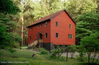28 Mrs Franks Road, Saugerties, NY 12477