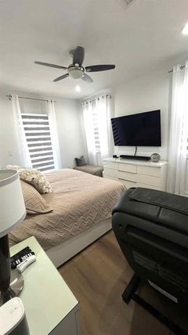 6923 Julia Gardens Dr, Coconut Creek, FL 33073