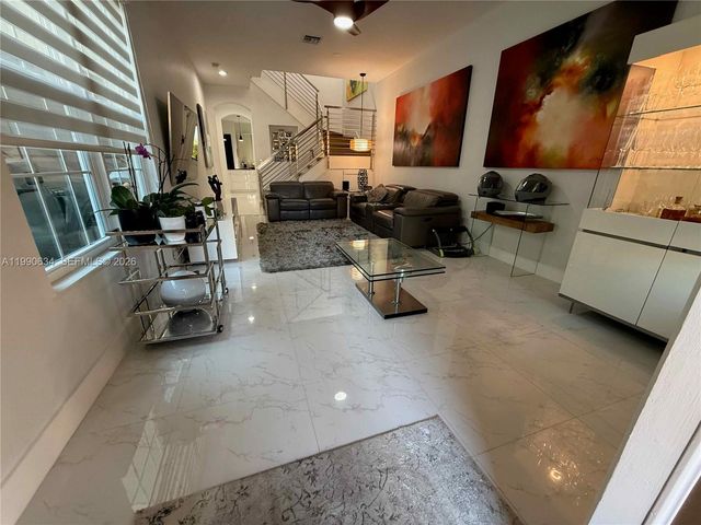 6923 Julia Gardens Dr, Coconut Creek, FL 33073