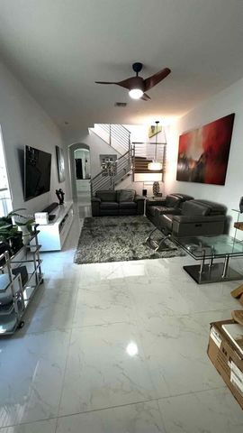 6923 Julia Gardens Dr, Coconut Creek, FL 33073