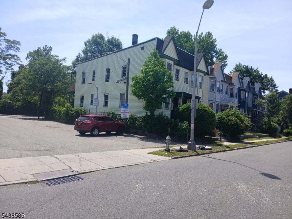 73 Franklin St, East Orange City, NJ 07017 — photo 5