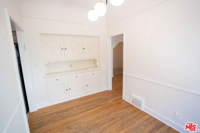 1212 S La Jolla Avenue, Los Angeles, CA 90035