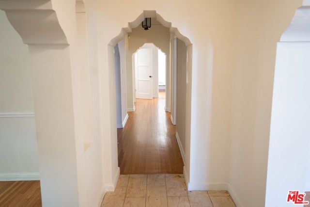 1212 S La Jolla Avenue, Los Angeles, CA 90035