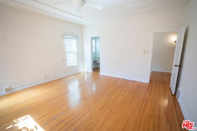 1212 S La Jolla Avenue, Los Angeles, CA 90035