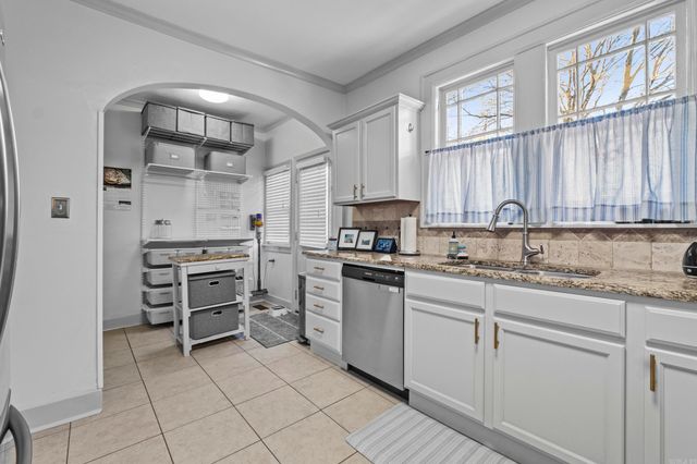 5111 Woodlawn Dr, Little Rock, AR 72205