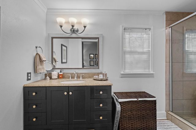 5111 Woodlawn Dr, Little Rock, AR 72205