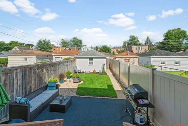 1745 N Oak Park Avenue, Chicago, IL 60707