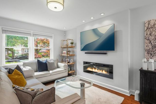 1745 N Oak Park Avenue, Chicago, IL 60707