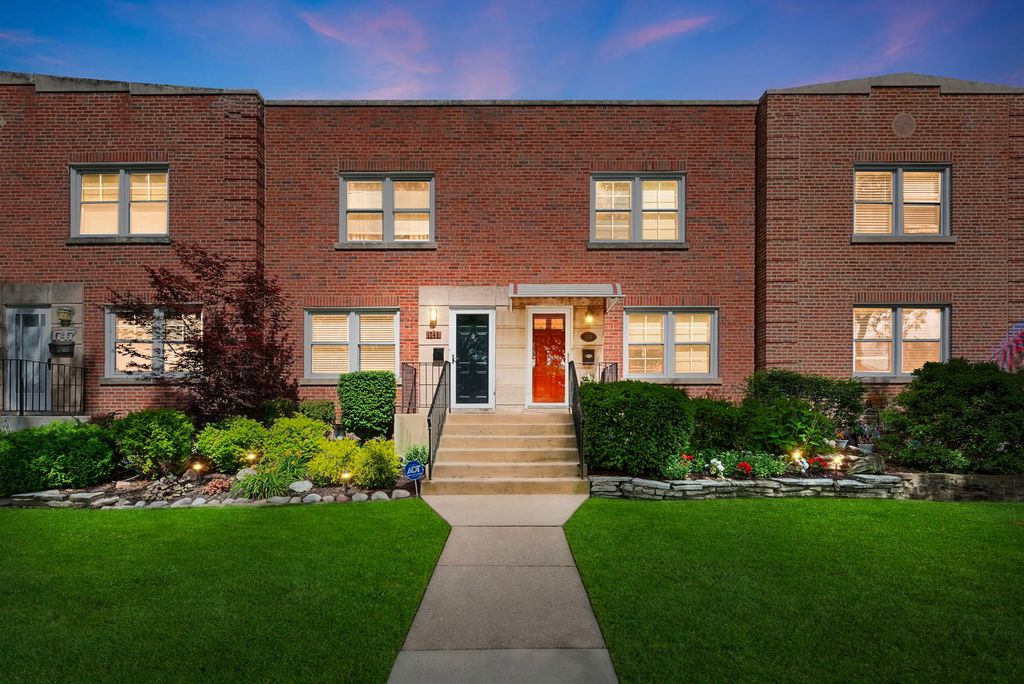 1745 N Oak Park Avenue, Chicago, IL 60707