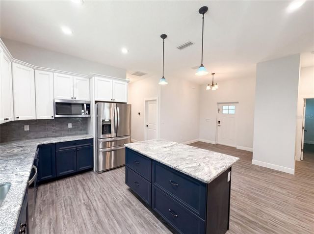2700 WESTSIDE DRIVE, Leesburg, FL 34748