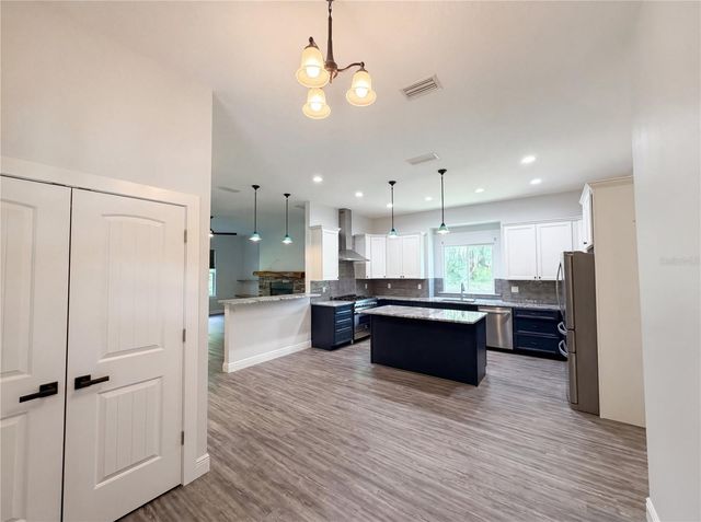 2700 WESTSIDE DRIVE, Leesburg, FL 34748