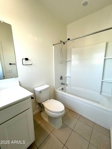 2215 W HARMONT Drive, Phoenix, AZ 85021