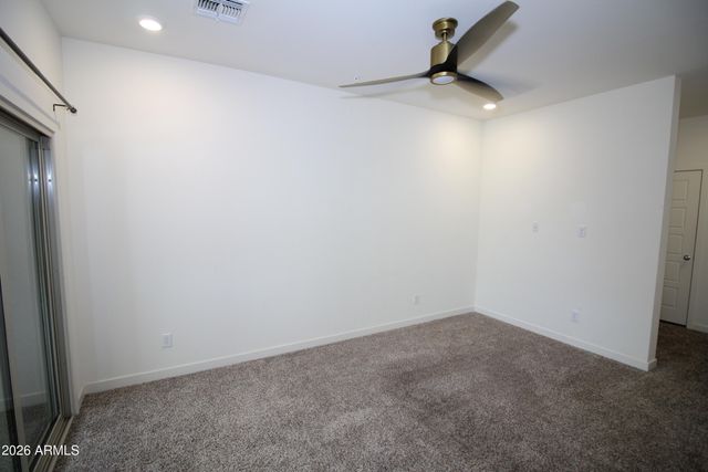 2215 W HARMONT Drive, Phoenix, AZ 85021