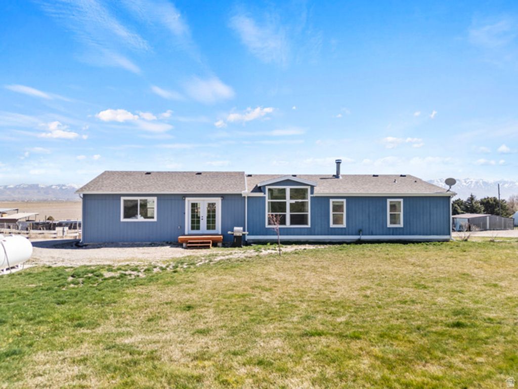 Image 2 of property listing at 958 S HIGHWAY 36, Weston, ID 83286