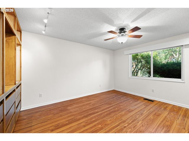 1811 Ne 149TH Ave, Portland, OR 97230