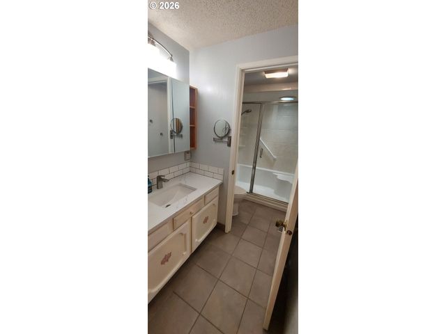 1811 Ne 149TH Ave, Portland, OR 97230