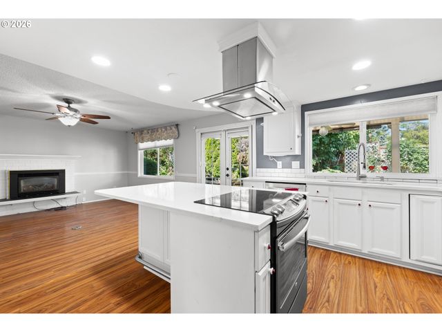 1811 Ne 149TH Ave, Portland, OR 97230