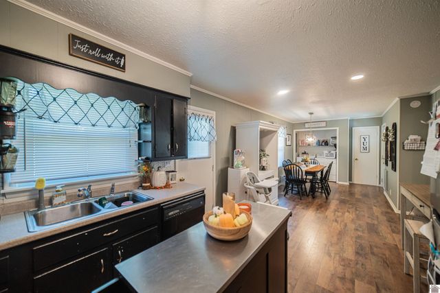 212 Piper Dr., Clinton, KY 42031