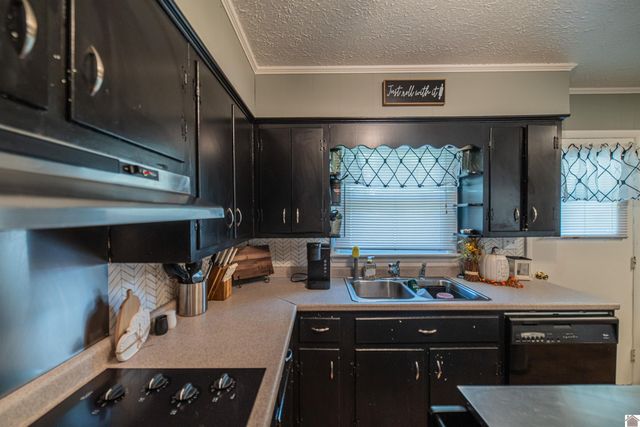 212 Piper Dr., Clinton, KY 42031