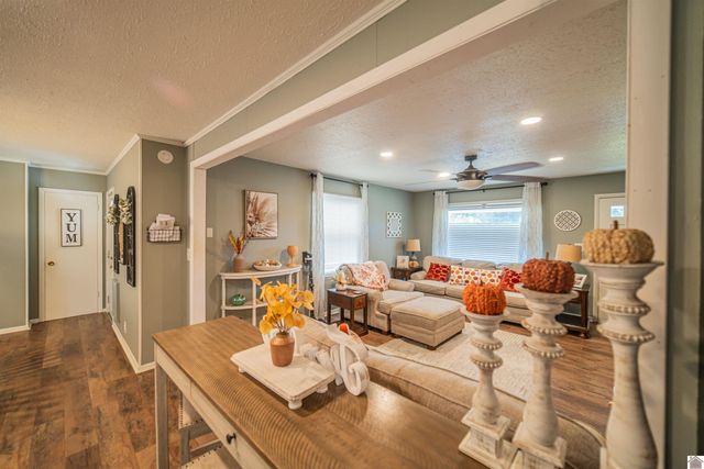 212 Piper Dr., Clinton, KY 42031