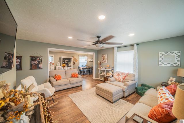 212 Piper Dr., Clinton, KY 42031