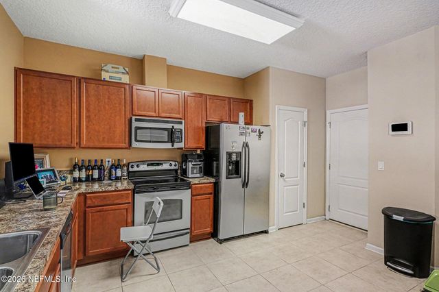 3764 HARTSFIELD FOREST Circle, Jacksonville, FL 32277